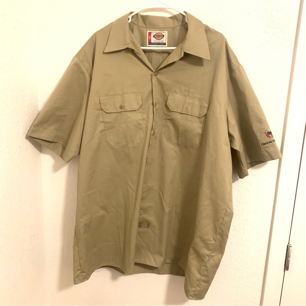 Dickies Shirt Mens 2XL Khaki Button Up Work Shirt Pocket Legend in Work